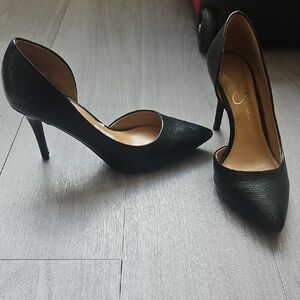 Elegant Black Stiletto Heels